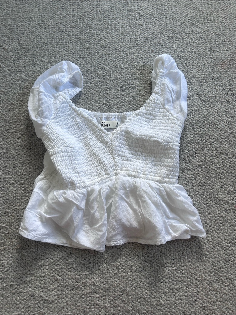 Hollister White Smocked V-Neck Peplum Top - Picture 1 of 3